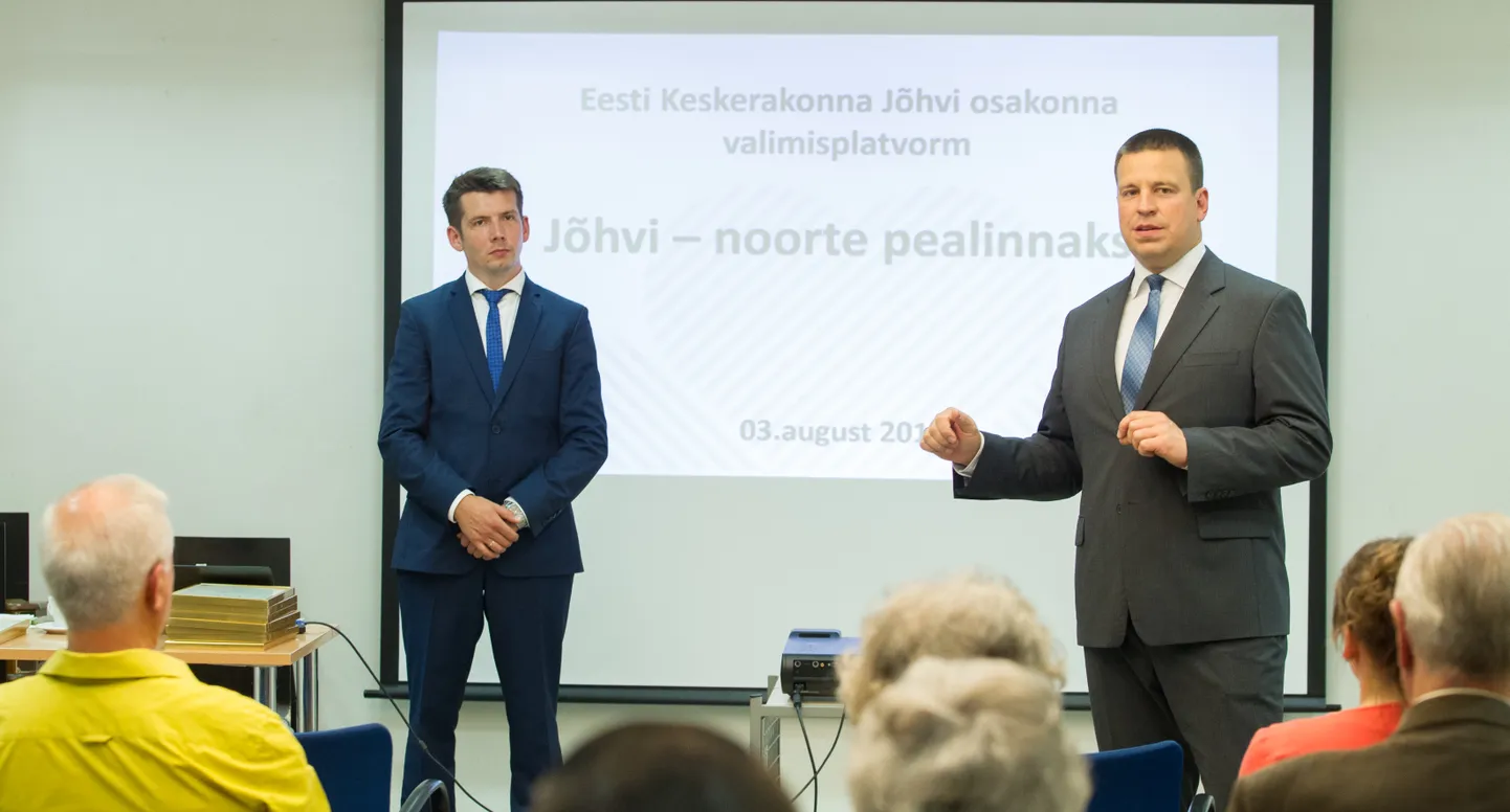Taludes vaikides Martin Repinski küünilist Jõhvi munitsipaalpoliitikat, laseb Jüri Ratas Keskerakonnal kaotada aina rohkem seniseid toetajaid.