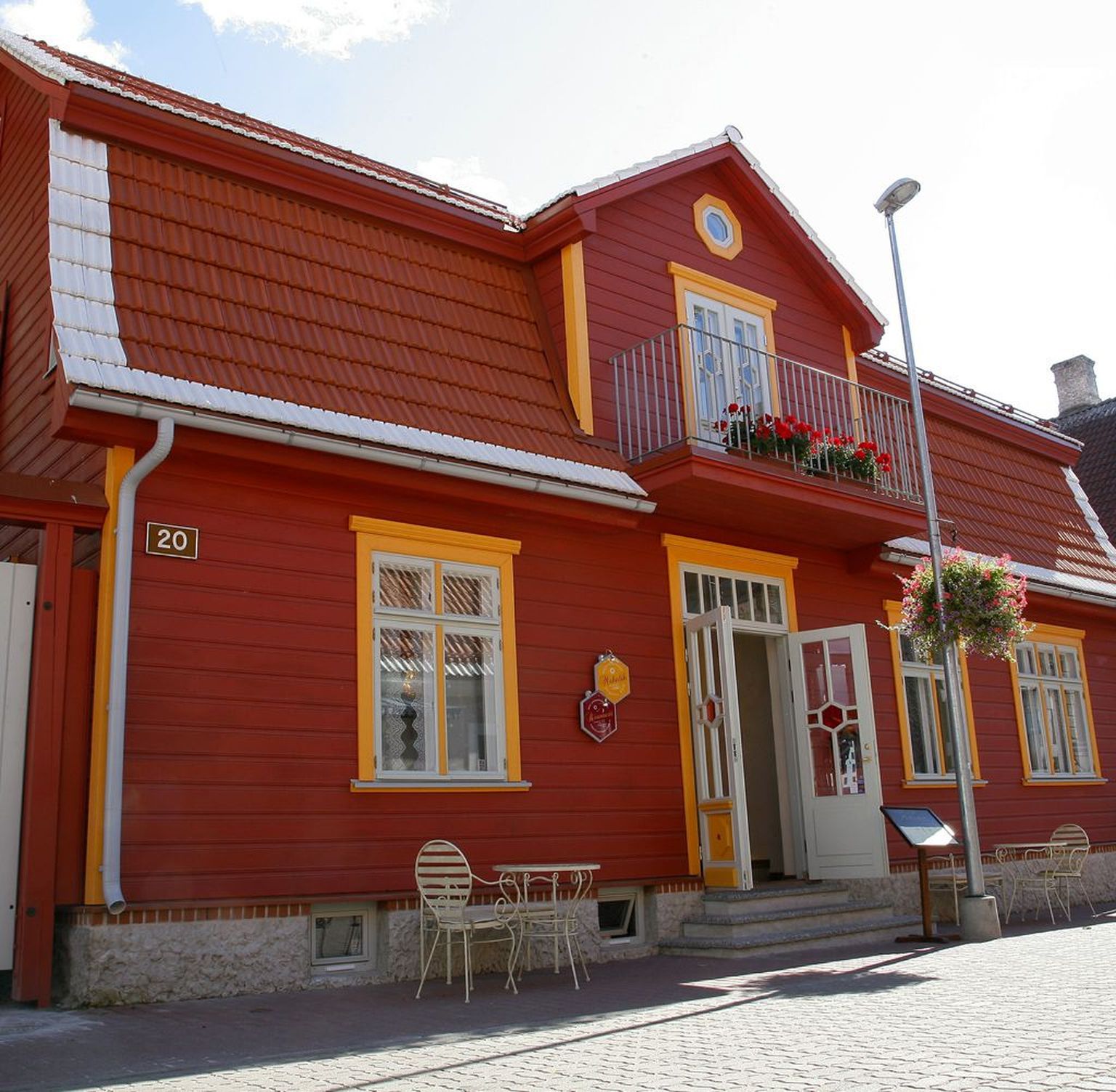 Dimitri Demjanovi, Vladislav Koržetsi, Tõnis Mägi ja Ivo Linna arvates pakub kohvik Mahedik Pärnu parimat kalarooga.