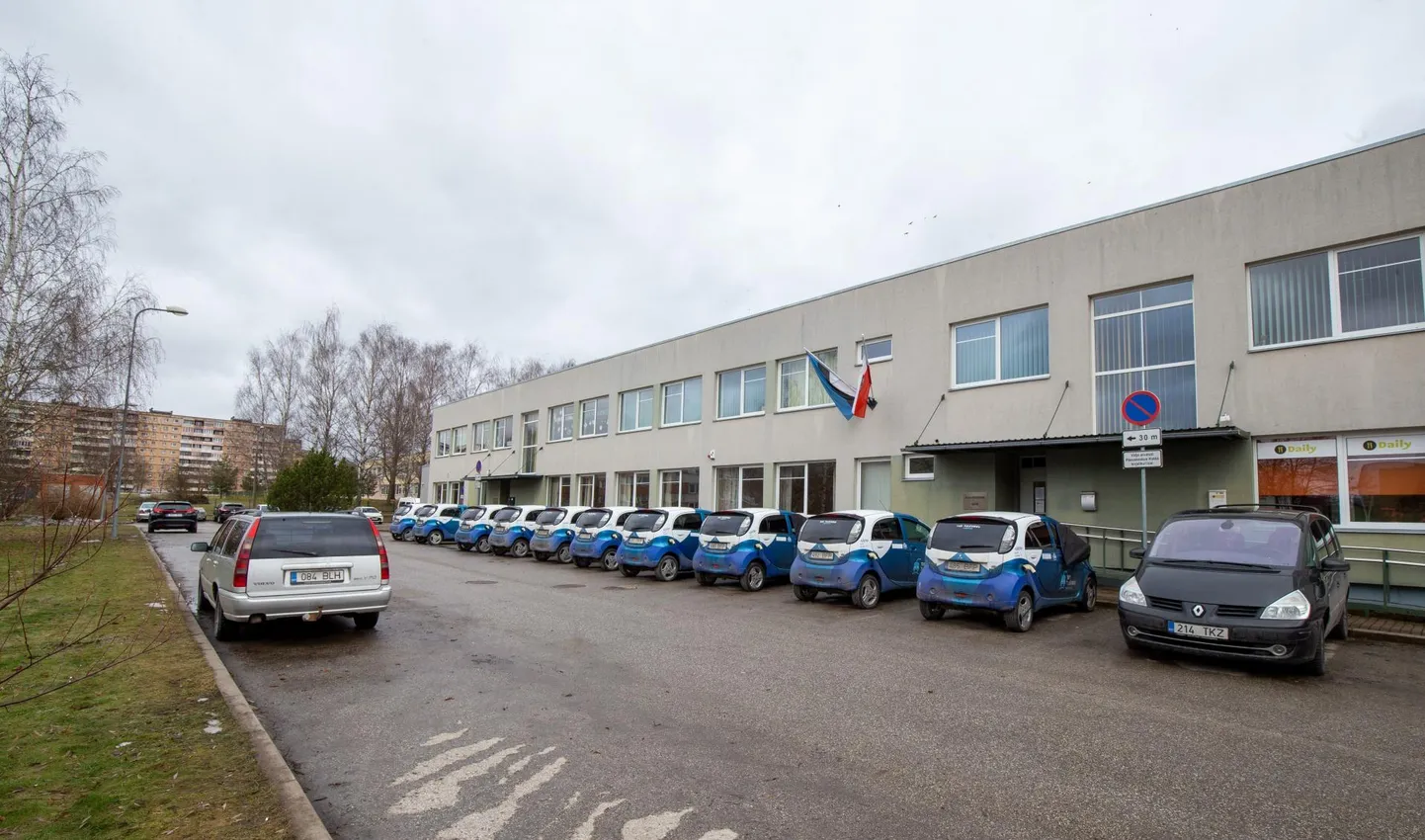 Kaunase puiesteel Kalda päevakeskuses ootas hooldekodu rahvas läinud neljapäeval asjatult viis tundi vaktsiini.