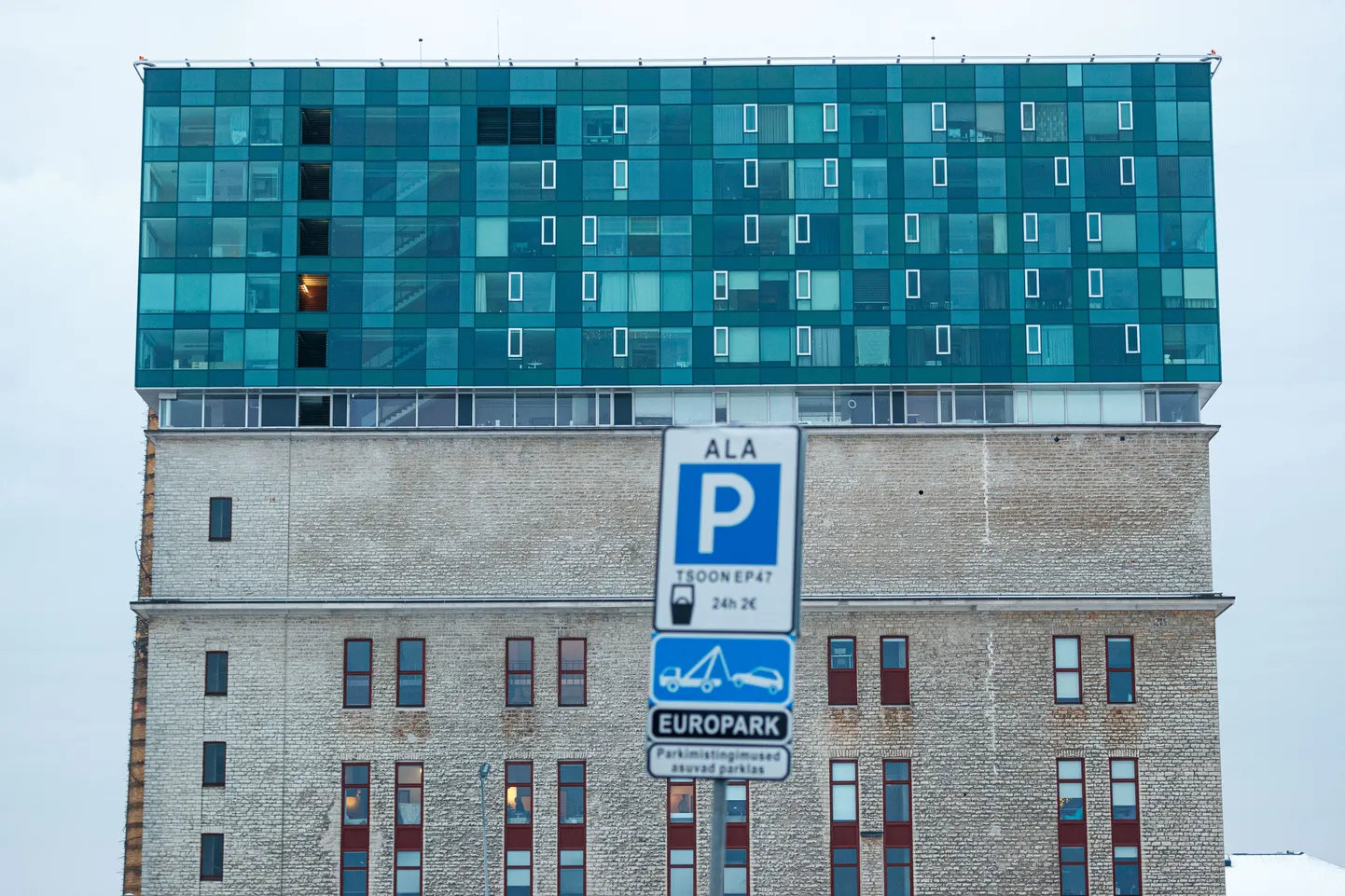 EuroPark Estonia OÜ pakutav parkimine Tallinnas, Tartu mnt 84c kinnistul. Pilt on illustratiivne.