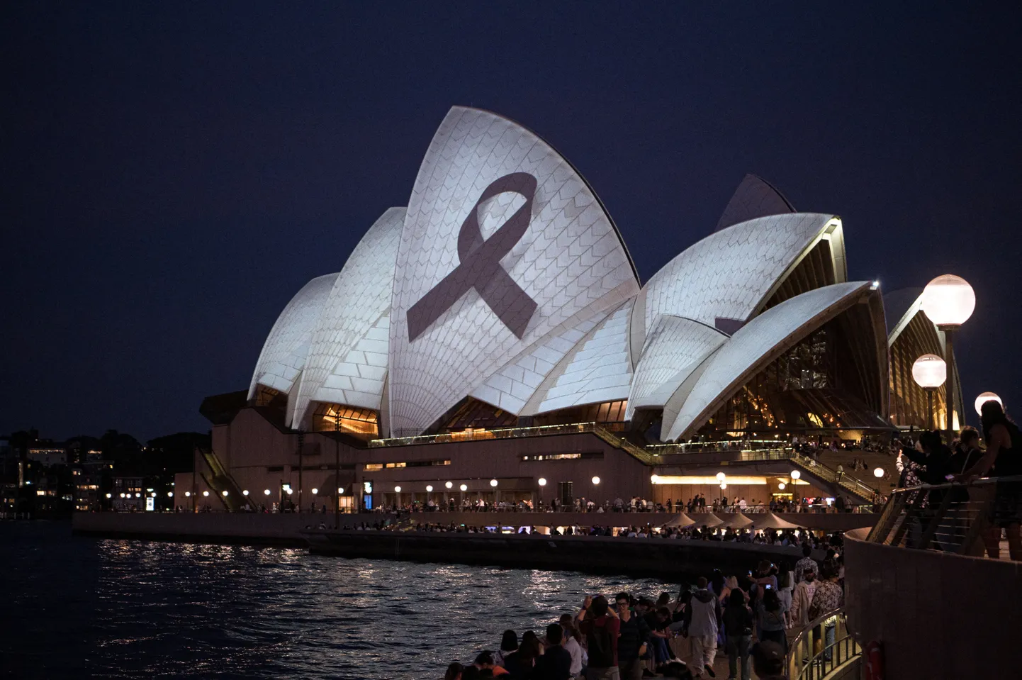 Austraalia on laupäevase noarünnaku järel leinas. Täna aga toimus Sydneys veel üks pussitamine.
