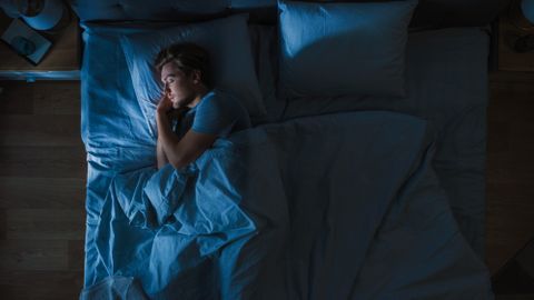 Почему вы регулярно просыпаетесь в три часа: причины и что с этим делать