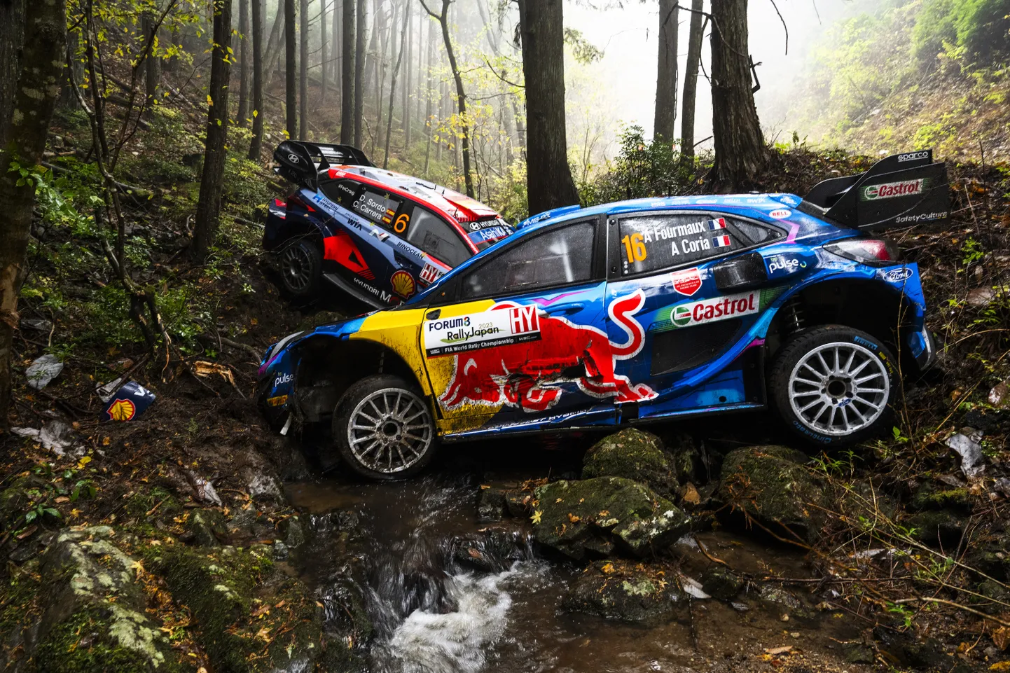 Adrien Fourmaux sõitis 2023. aastal WRC2-klassis, kuid sai hooaja viimasel etapil Jaapani rallil pärast aastast pausi jälle Ford Puma Rally1-auto rooli. Paraku lõppes rasketes tingimustes sõidetud ralli mehel kraavis katkestamisega.