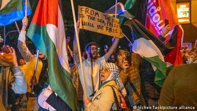 Антиизраильская и пропалестинская демонстрация в Дуйсбурге