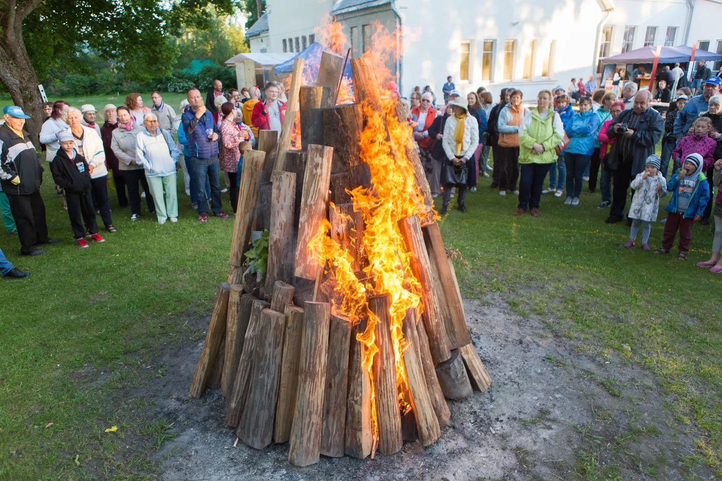 Tänavune jaanituli Pärnus.