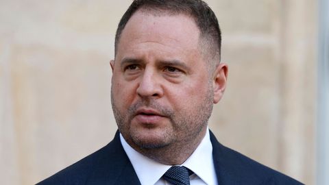 Zelenskis paziņojis, ka Jermaks atkāpies no kancelejas vadītāja amata