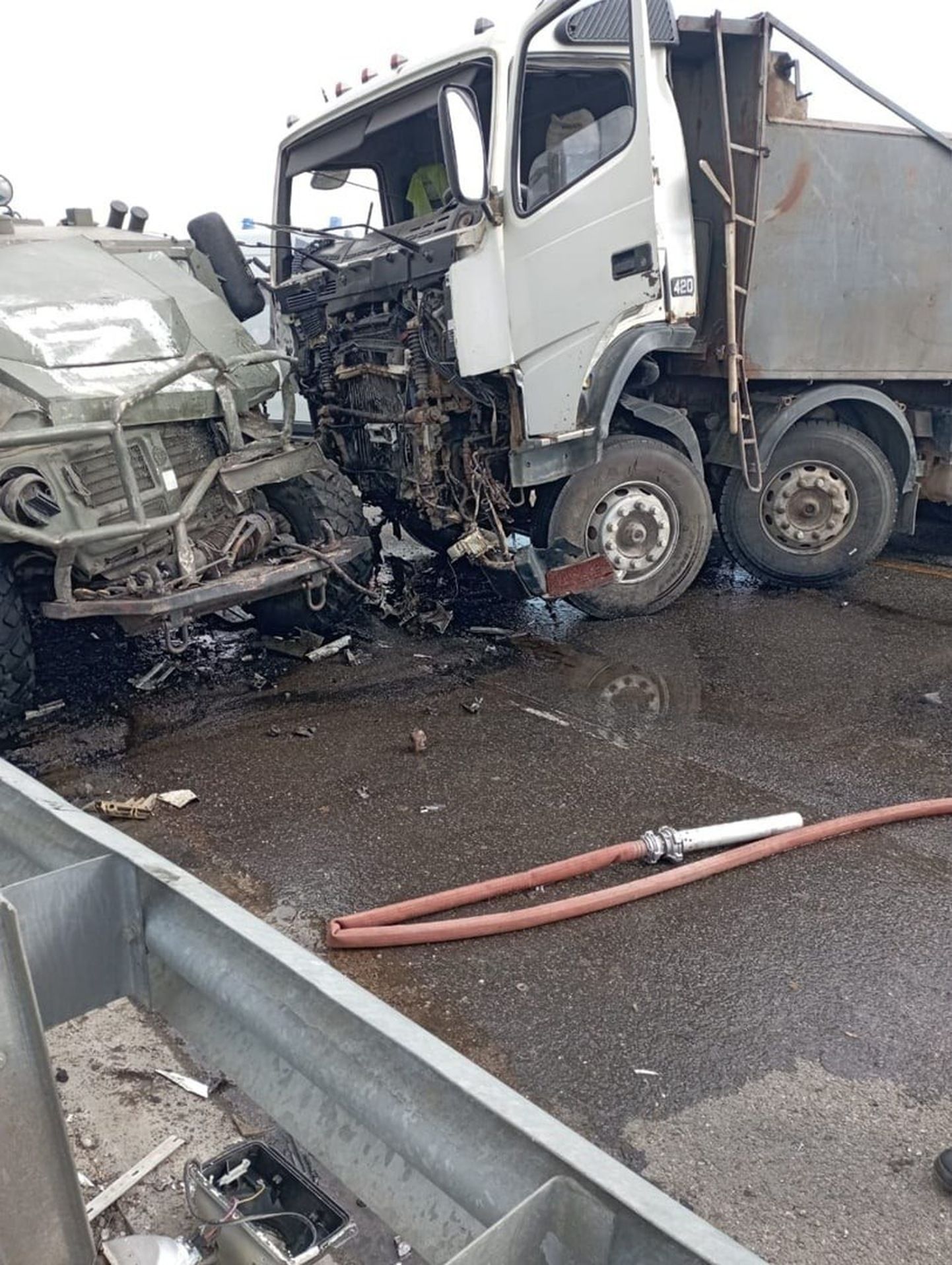 Smoļenskā avarē militārais konvojs, ievainojot trīs personas. Krievija noliedz, ka sadursmē ievainoti karavīri