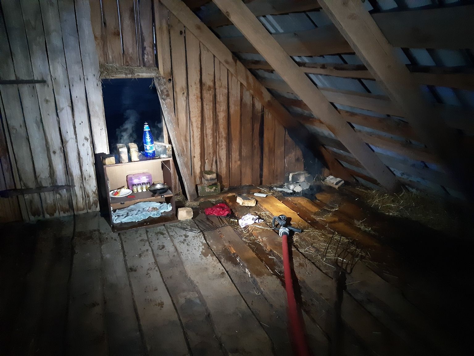 Põlvamaal põlenud katusealune.