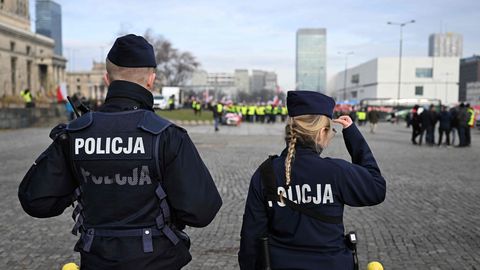 Poolas Szczecini linnas sõitis auto rahva sekka, viga sai 17 inimest
