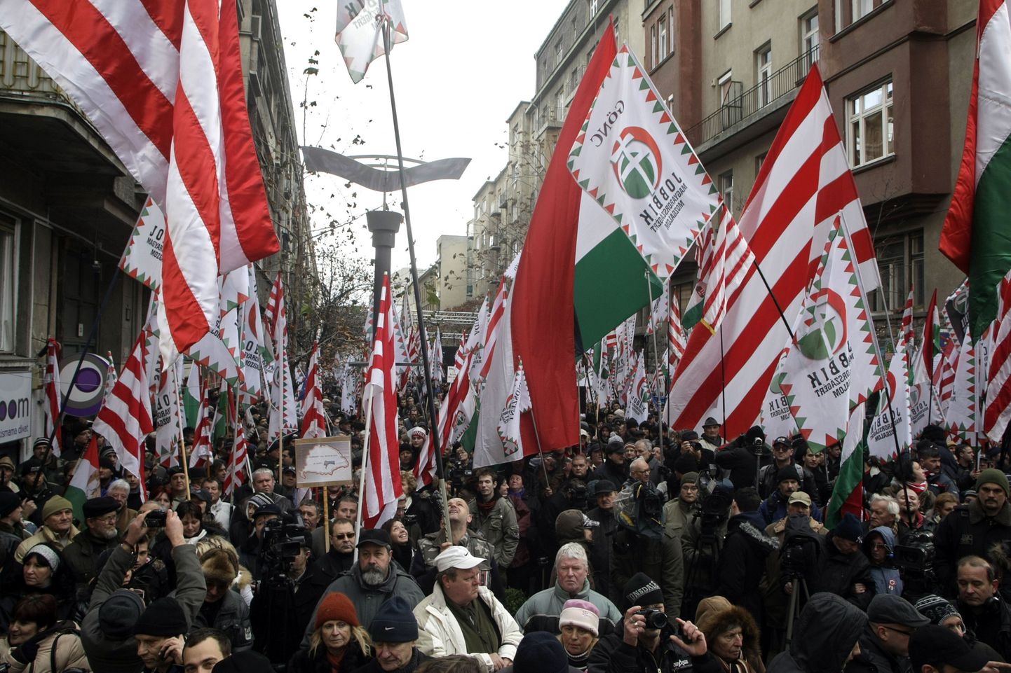 Jobbiku toetajad 2012. aasta jaanuaris Budapestis.
