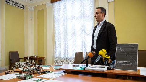 Ukraine Sanctions 13 Ships, 28 Firms for Illegal Grain Exports