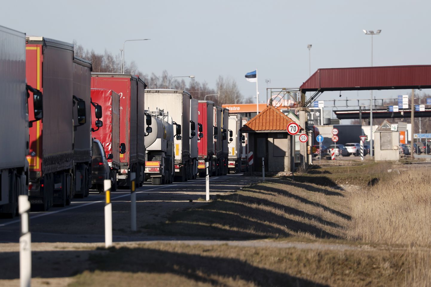 Фото сделано 15 марта в Икла, на границе с Эстонией. Фото иллюстративное