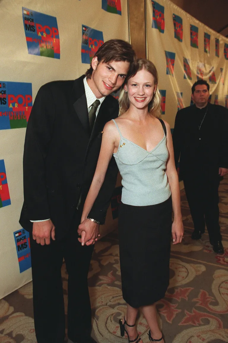 January Jones ja Ashton Kutcher olid koos 1998-2001.