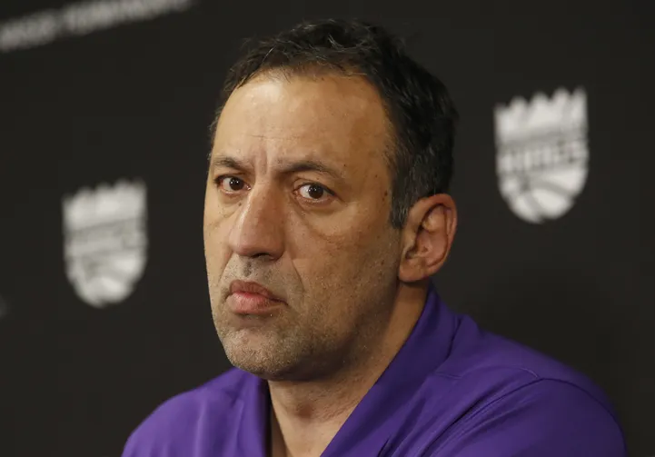 Bijusī NBA zvaigzne Divacs kritienā no motocikla lauž gūžu