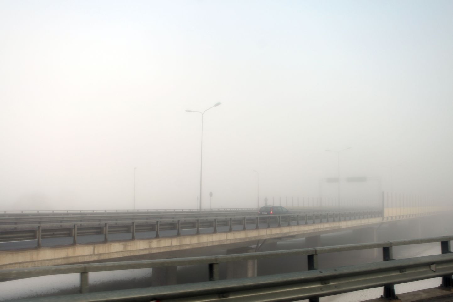 Южный мост в тумане
