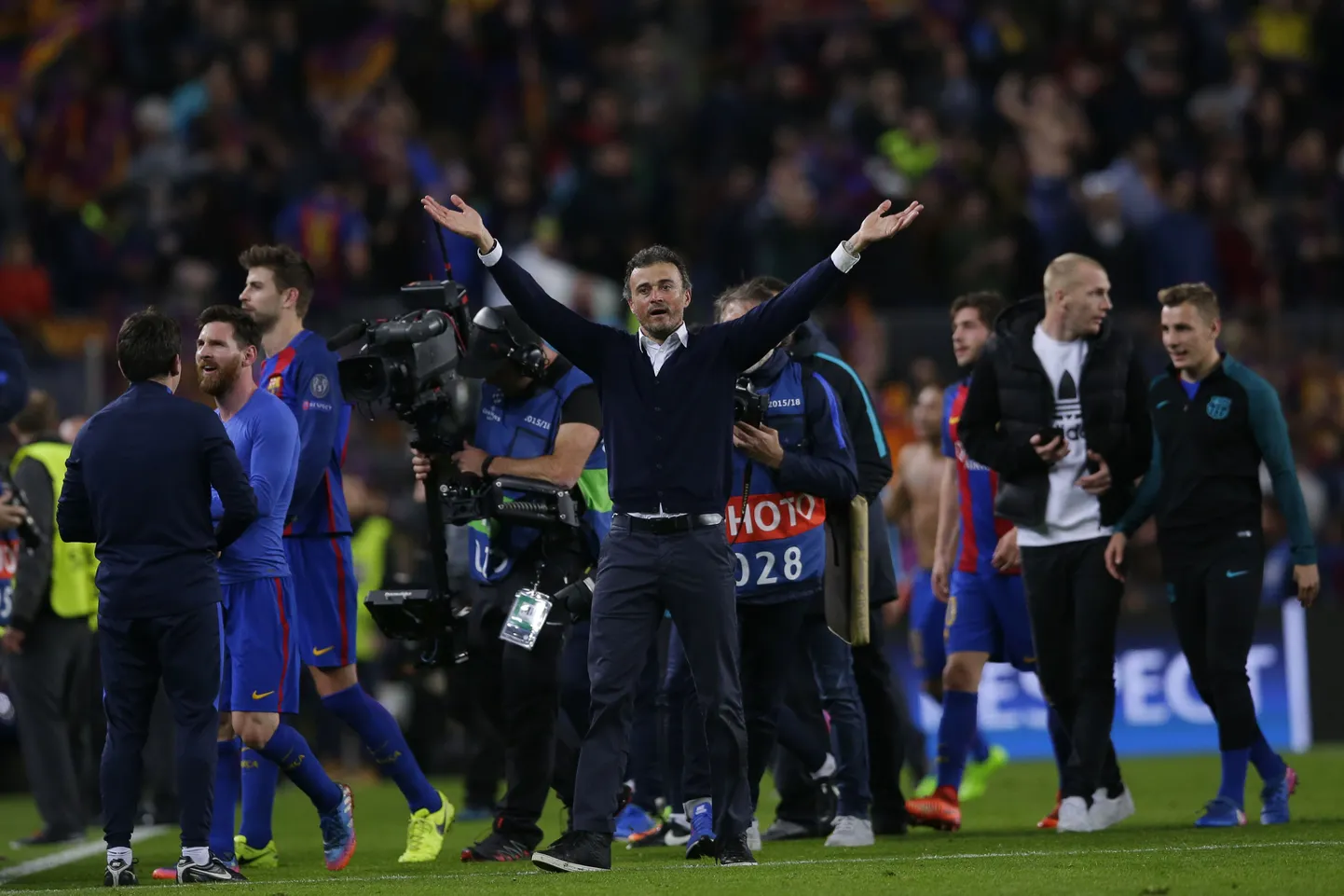 Luis Enrique Barcelona fänne tänamas.