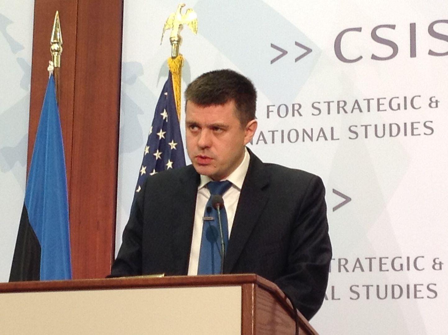 Kaitseminister Urmas Reinsalu kõnelemas Washingtonis Rahvusvahelises Strateegiliste Uuringute Keskuses.