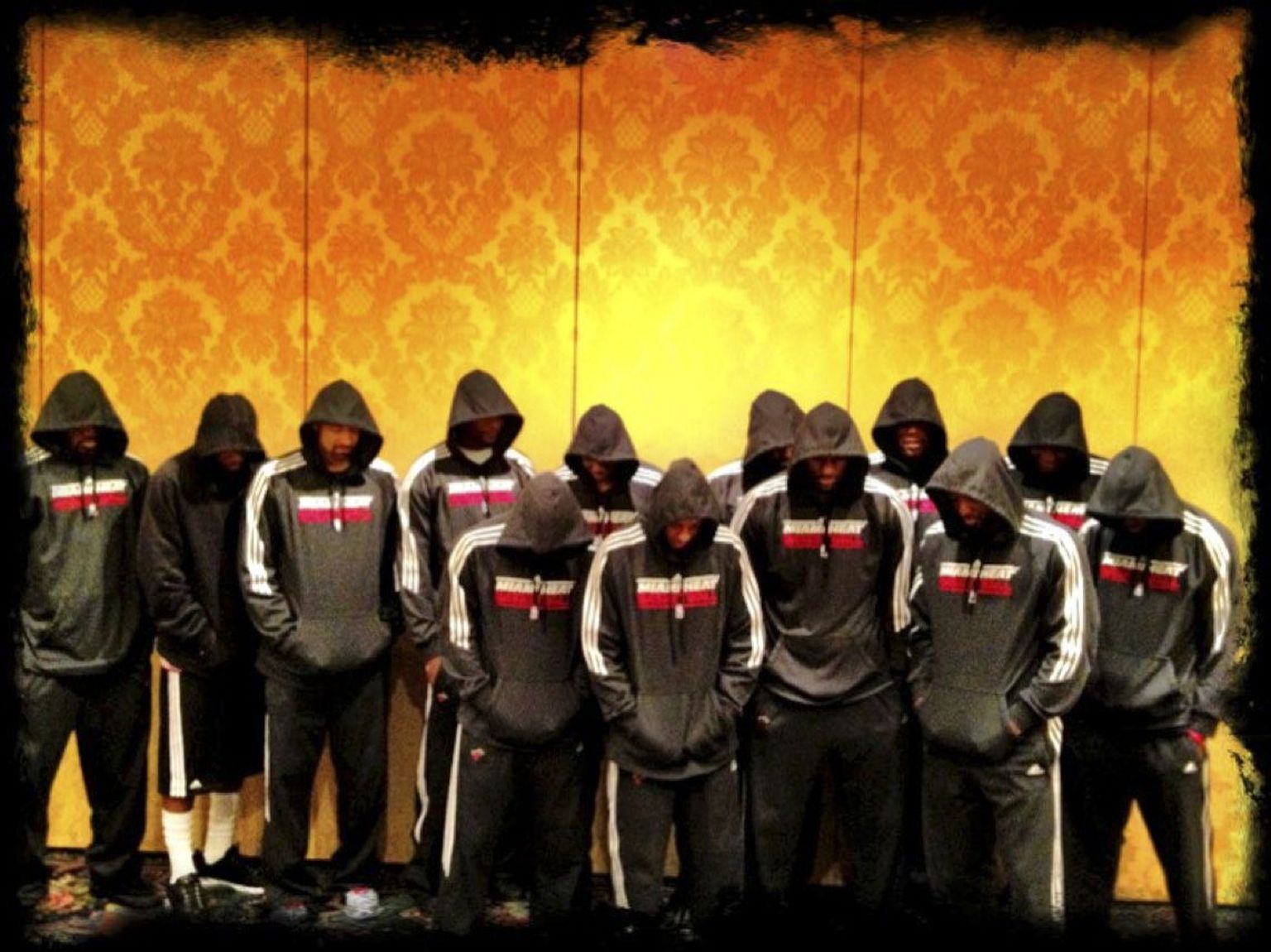 Miami Heati korvpallimeeskond nõuab süütu mustanahalise nooruki tapja vastutusele võtmist.