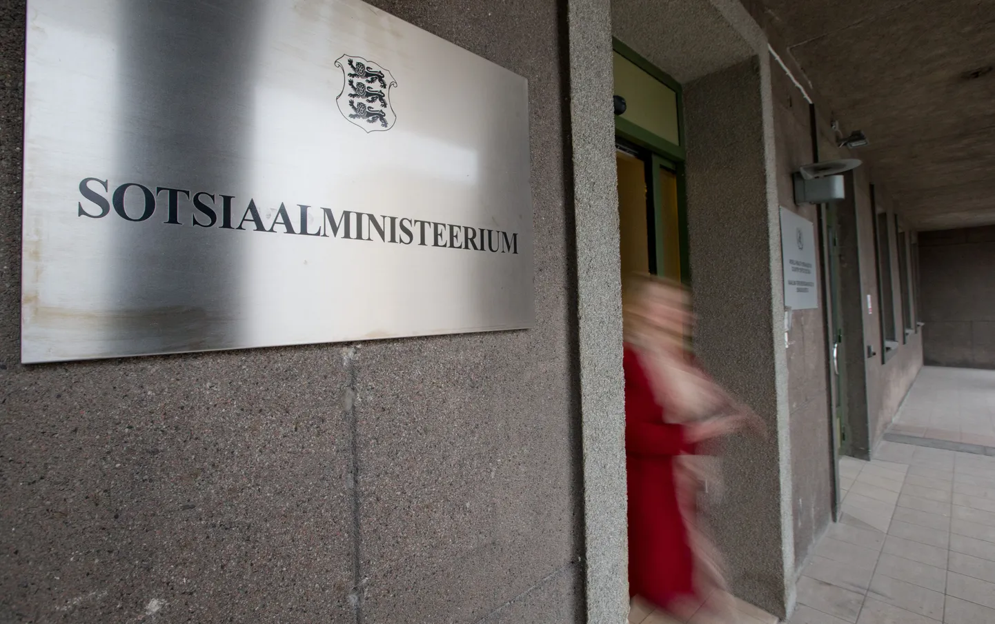 Lugeja küsib, et kas üliõpilane, kes on end FIE-na registreerinud, peab ka maksma sotisaalmaksu.