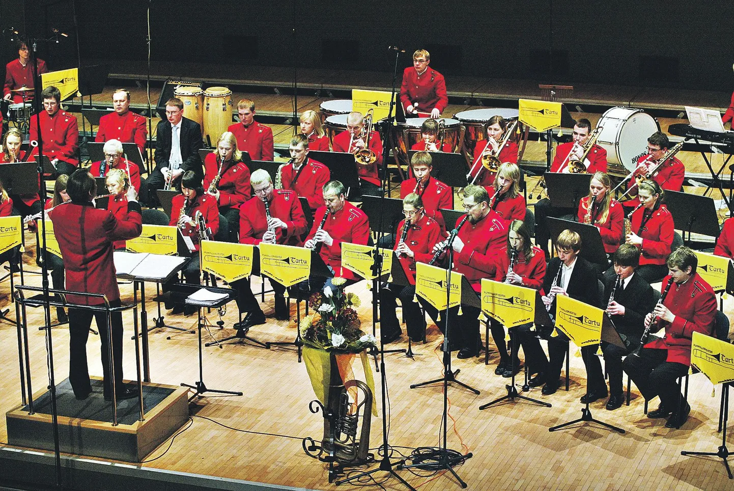 Puhkpilliorkester Tartu tähistas oma 60 aasta juubelit 6. aprillil 2008 Vanemuise kontserdimajas. Dirigeerib Margus Kasemaa.
