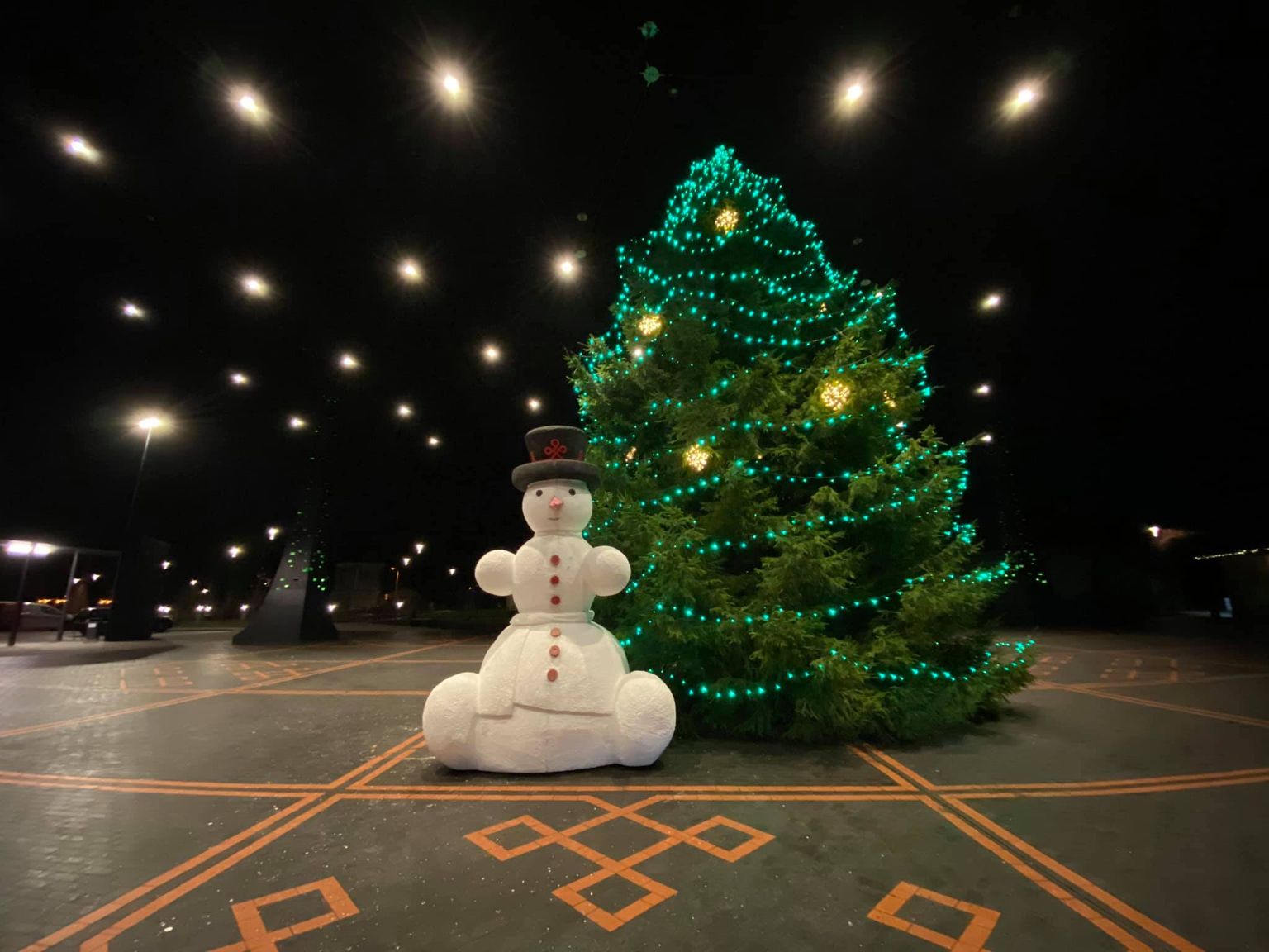 Tõrva keskväljakule, kus linlasi tervitas aasta tagasi lumememm, on kavandatud purskkaev.