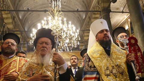 Подписан указ о независимости украинской церкви. Россия ее признавать отказывается