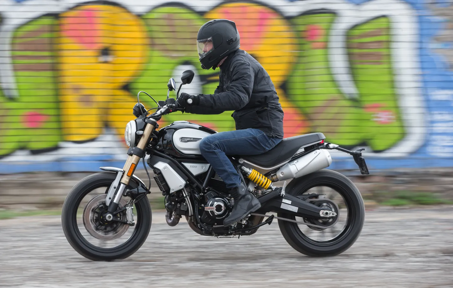 Mootorratas Ducati Scrambler.