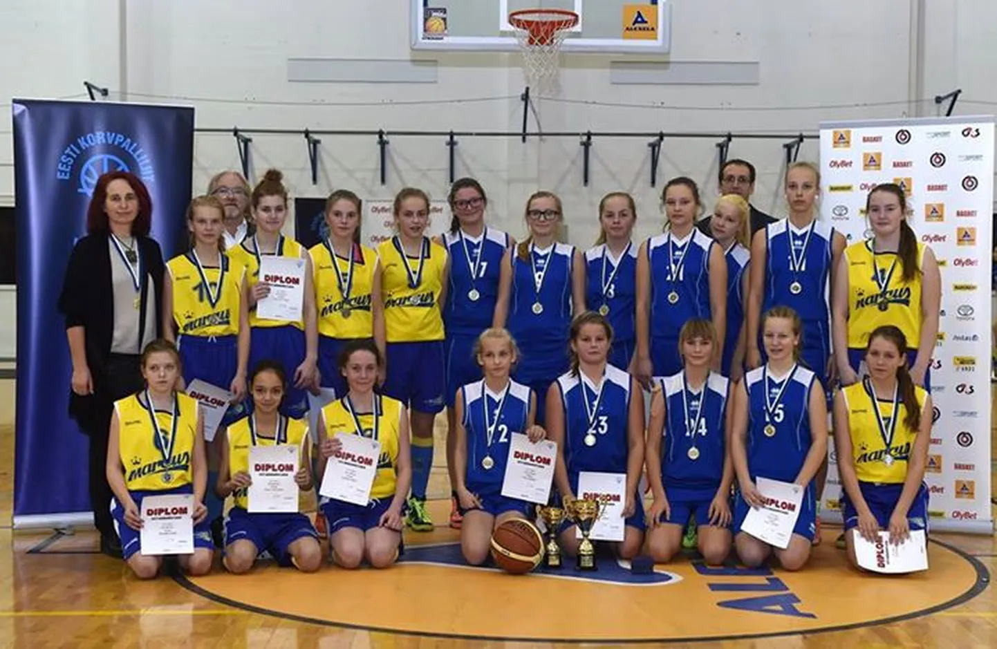 Tüdrukute U14 finalistid Tartu Kalev ja SK Markus.