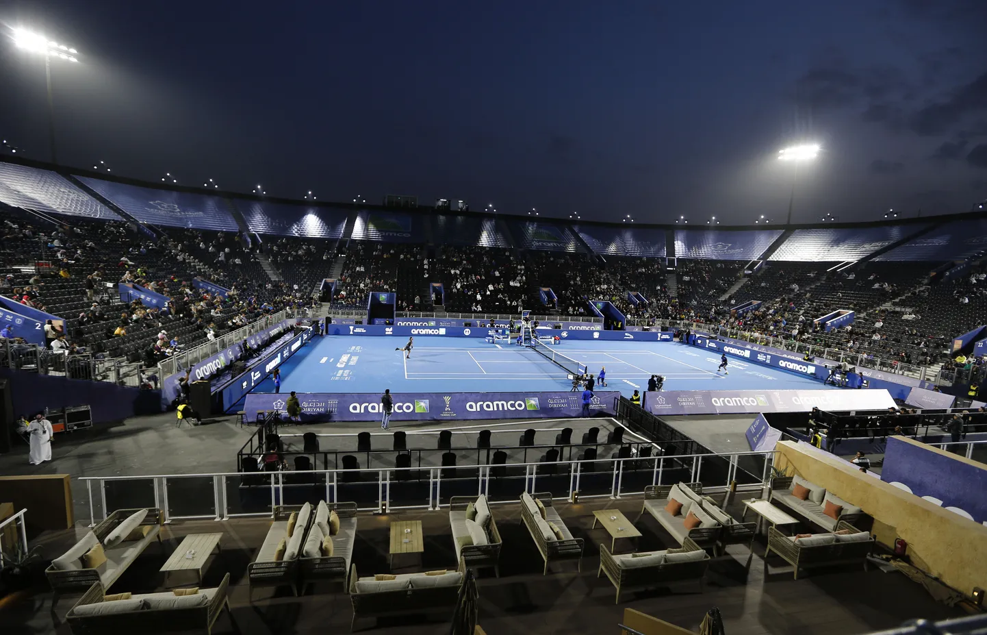 Saudi Araabias pole varem professinaalselt tenniseturniiri toimunud, vaid on piirdutud näidismatšidega. Pildil kohtumine 2019. aastal Rijadis toimunud kohtumine itaallase Fabio Fognini ja prantlase Gale Monfilsi vahel.