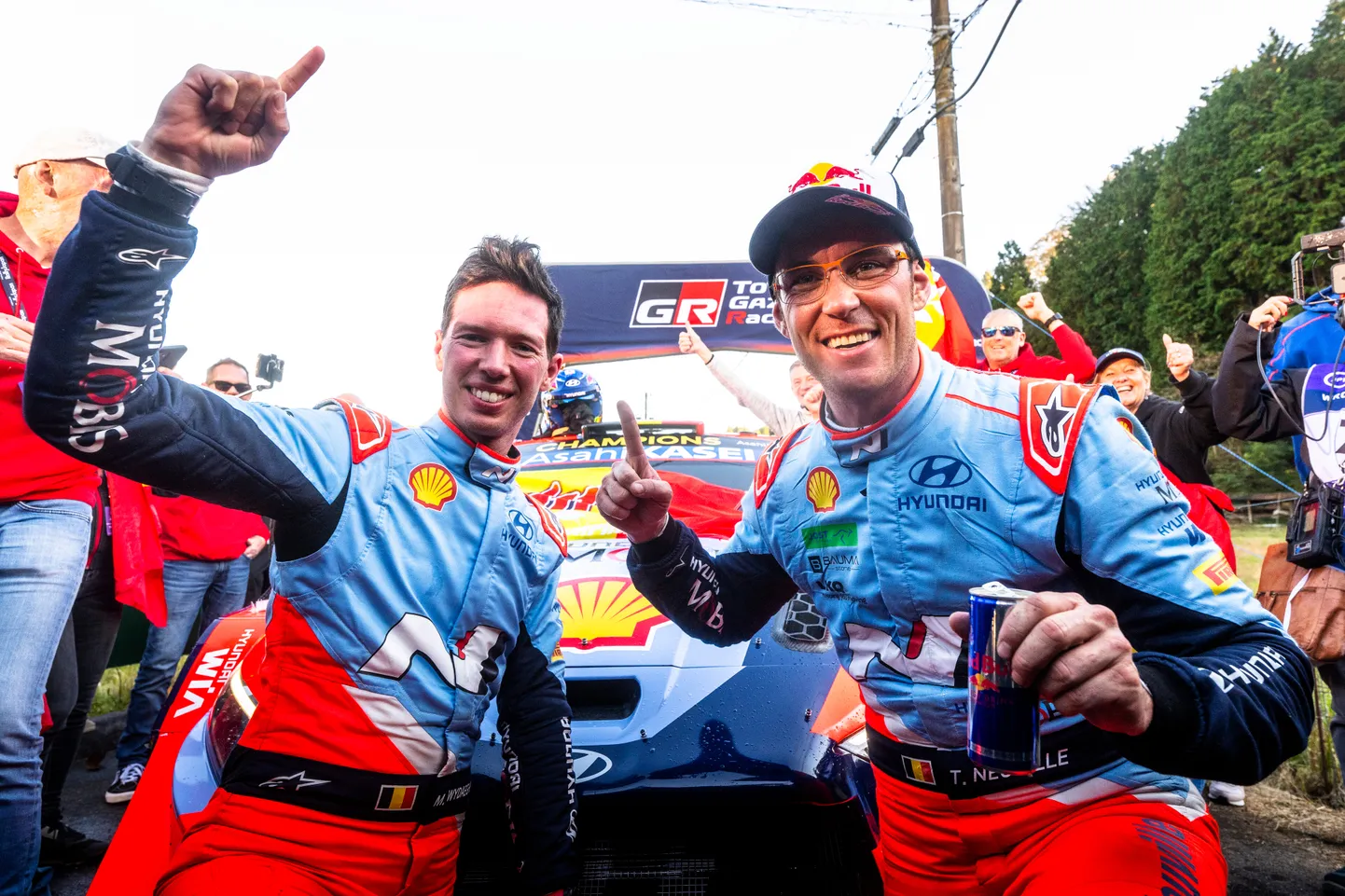 2024. aasta autoralli maailmameistrid: Thierry Neuville (paremal) ja Martijn Wydaeghe.