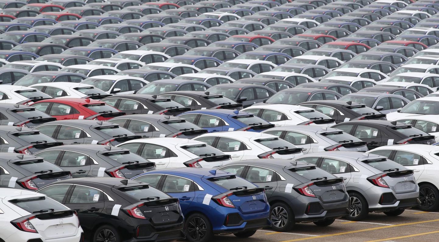 Uued Hondad Suurbritannias Southamptoni sadamas. Honda müük Euroopas on tänavu kukkunud ligi poole võrra.