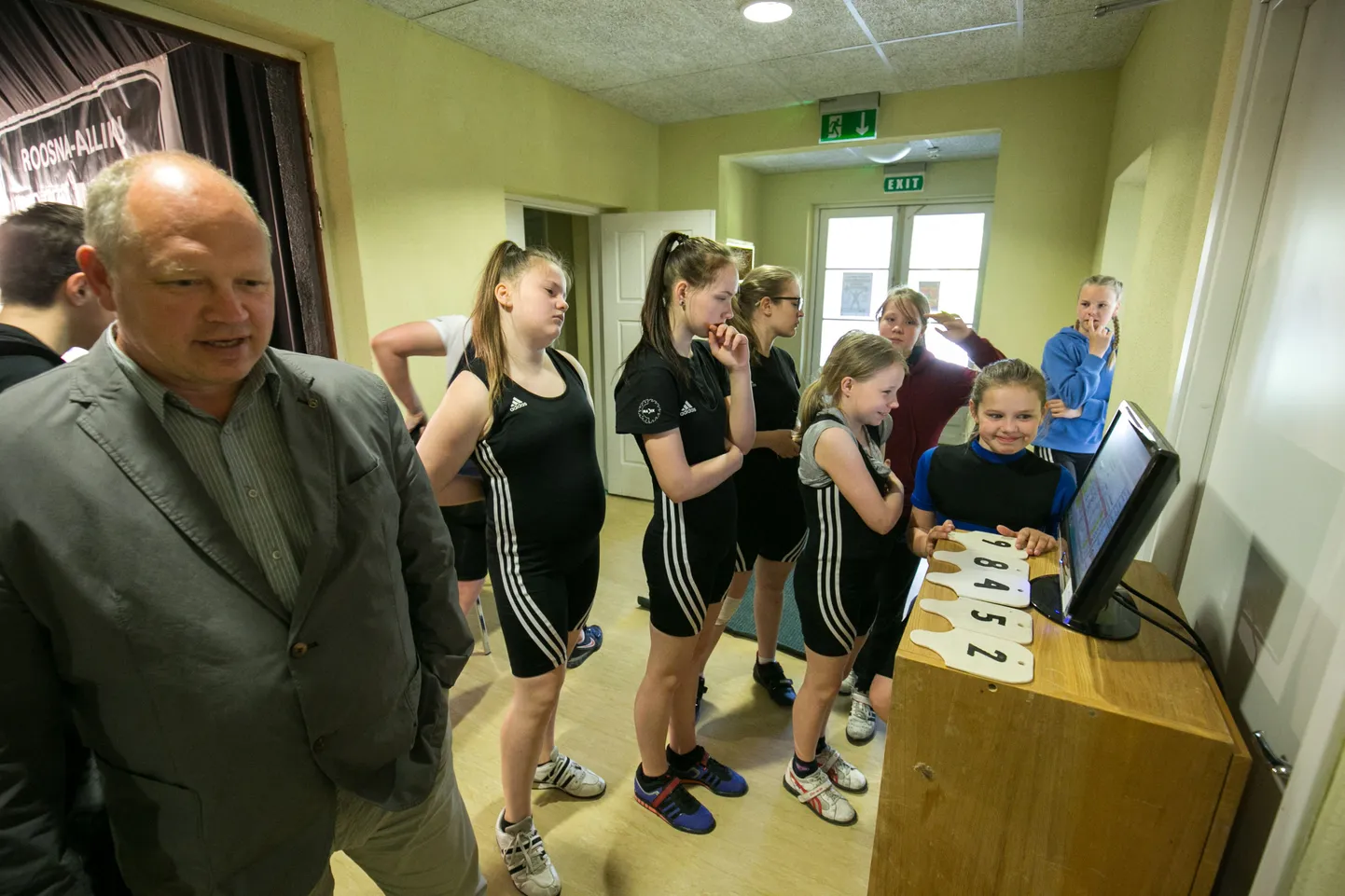 IV Aleksander Rudolf Laane mälestusvõistlus tõstmises ja Järvamaa meistrivõistlused Albu rahvamajas.