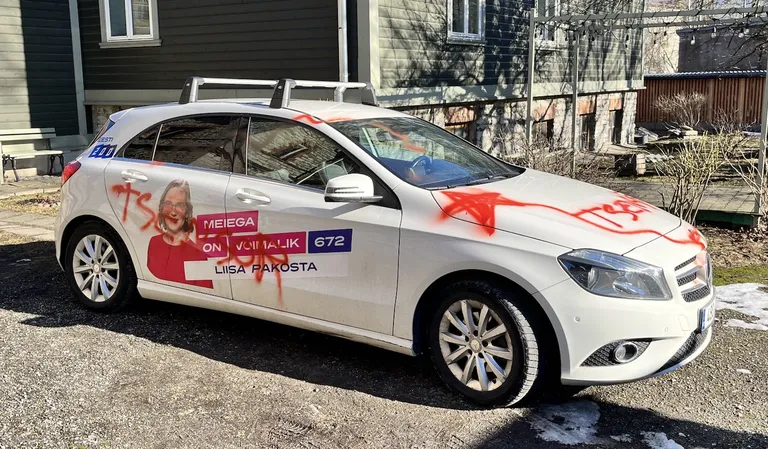 Liisa-Ly Pakosta koduõuele murti sisse ja vandaalitseti auto kallal.