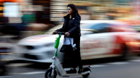 Slovakkia kehtestab kõnniteedel liikumisele kiiruspiirangu, trahv ka kiirustavatele jalakäijatele?