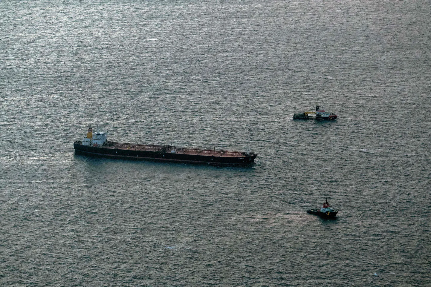 Mõne nädala eest Saksamaa rannikul merehätta sattunud Vene variaelvastiku osaks olev Panama lipu all seilav tanker Eventin.