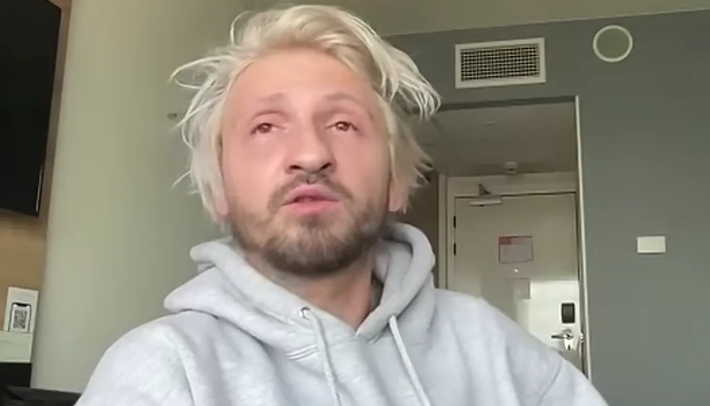 Солист группы "Нервы" Евгений Мильковский
