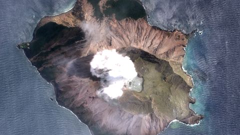 Satelliidipilt vulkaanilisest Valgesaarest. Satelliidipilt vulkaanilisest Valgesaarest.