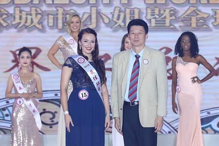 Saaremaalt pärit Viktoria pälvis oma elu esimestelt võistlusel Miss Environmental Ambassador tiitli