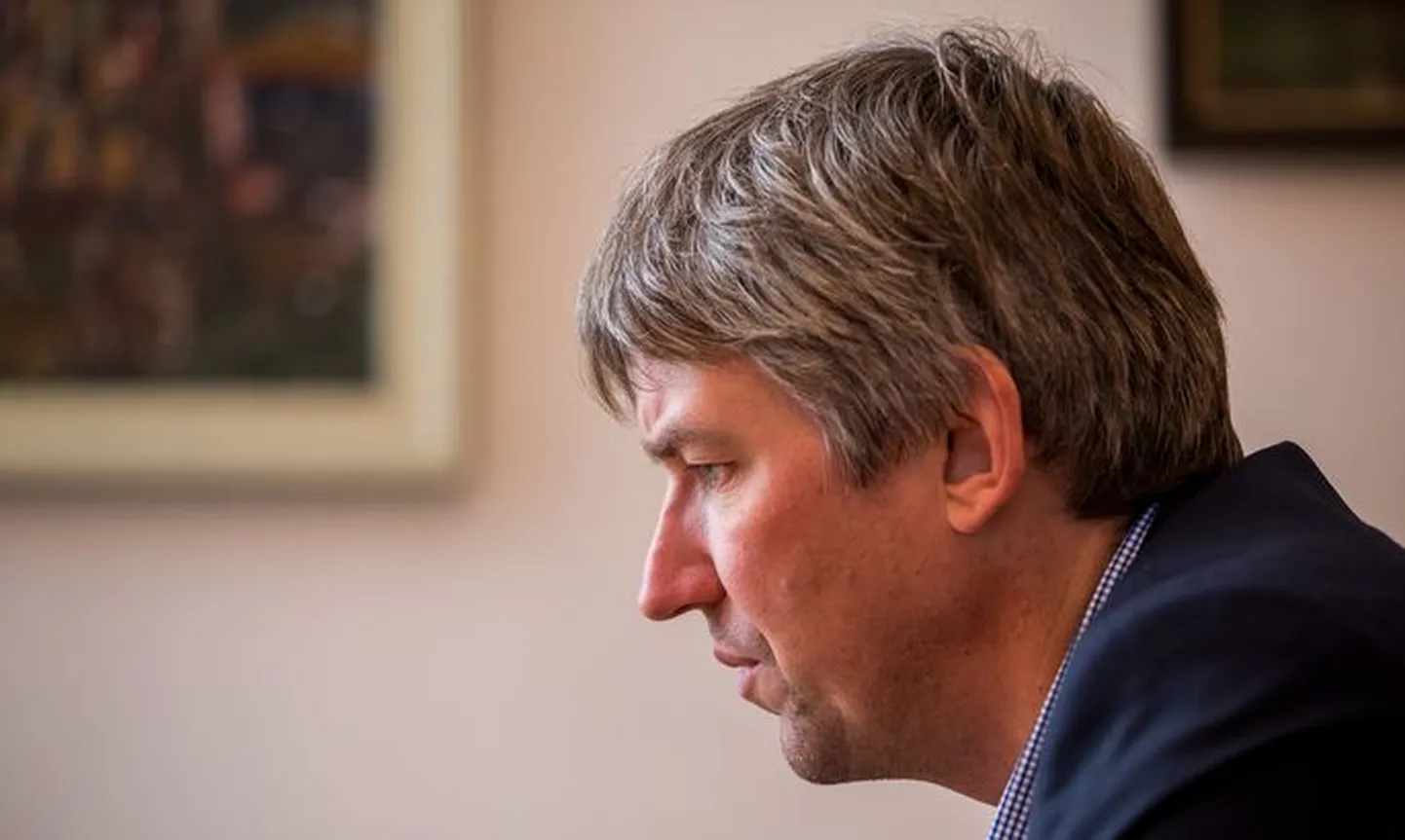 Председатель правления Viru Keemia Grupp Ахти Асманн сказал, что предварительные подсчеты дают им веру в необходимость строительства завода по рафинированию.