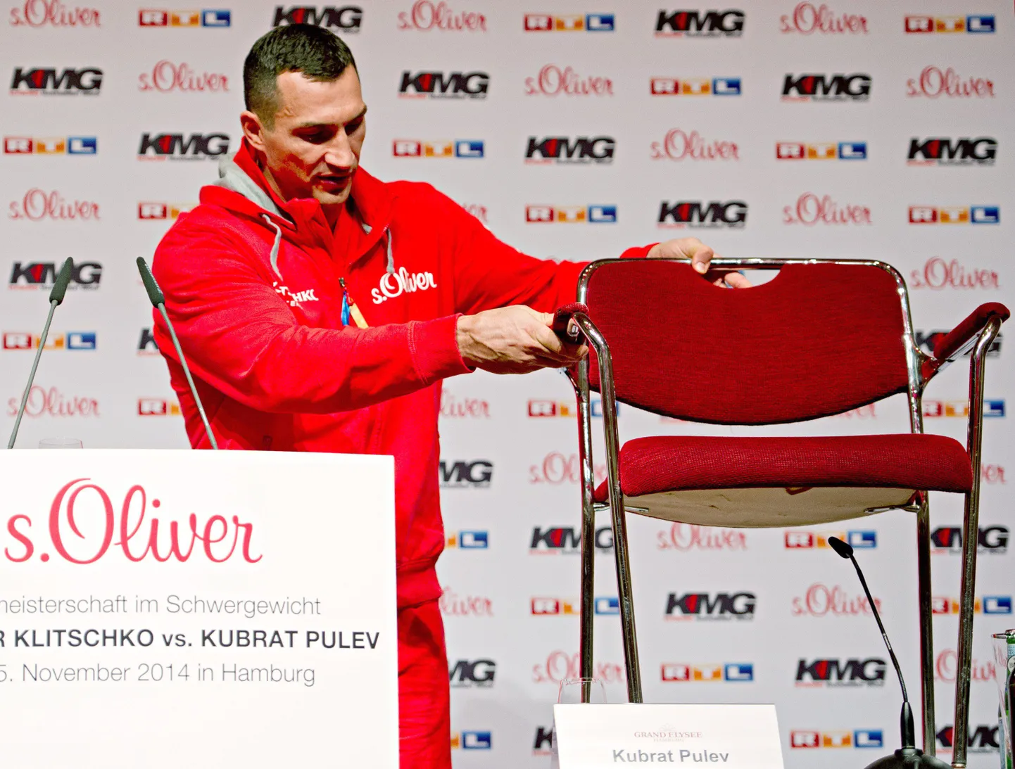 Vladimir Klitško vastane Kubrat Pulev keeldus pressikonverentsile tulemast.