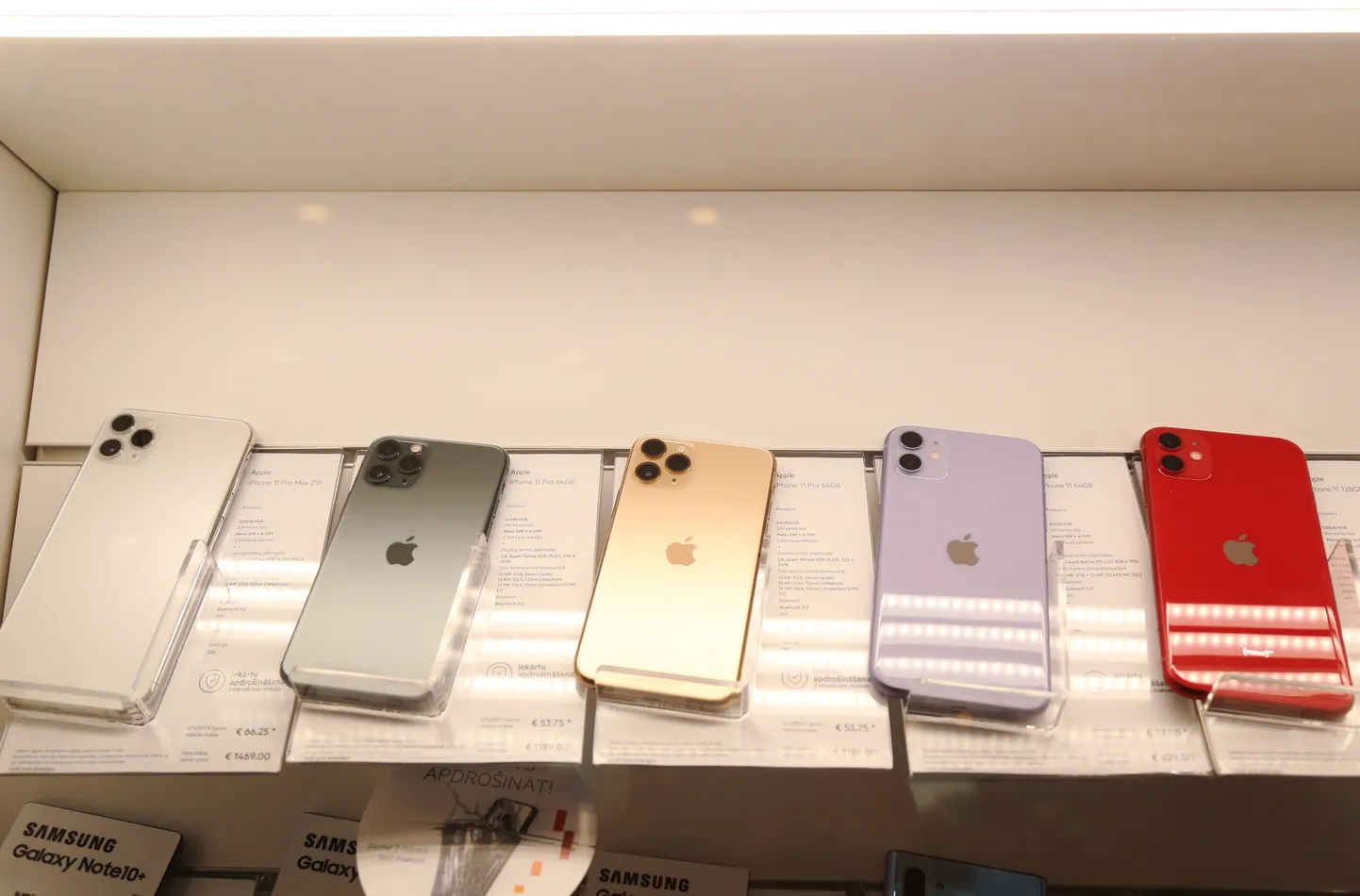 iPhone 11 seeria telefonid Riia poes.