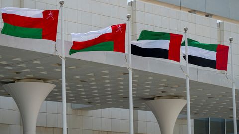 AÜE peatab kogu kaubanduse Iraaniga