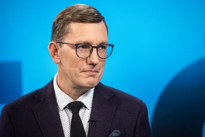 Кристен Михал.