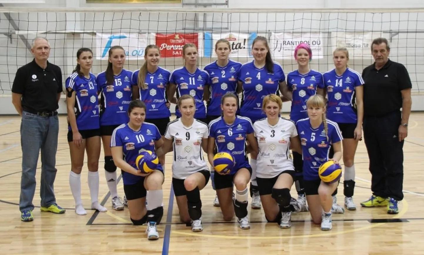Pronksi võitnud Võru naiskond.