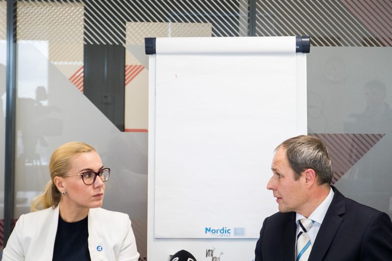 16. novembril andsid majandusminister Kadri Simson ja Tallinna Sadama juht Valdo Kalm pressikonverentsi seoses valitsuse otsusega emiteerida Tallinna Sadama aktsiaid Tallinna Börsil.