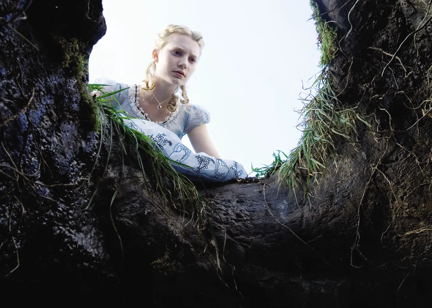 Mia Wasikowska Alice`ina