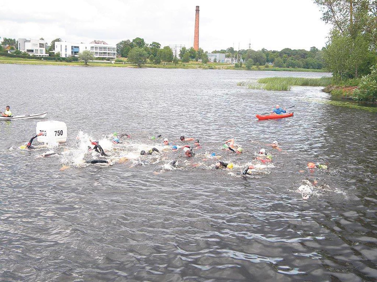 Pärnu veerandtriatlonil startis põhiklassis distantsile 27 meessportlast ja kaks vaprat naissoost triatleeti.