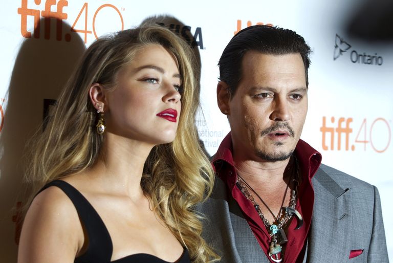 Näitlejad Amber Heard ja Johnny Depp 2015. aastal esilinastusel. Privaatse teraapiaseansi ajal lindistatud vestluses selgub, et paar tülitses 2015. aastal palju ning Heard oli Deppi vastu vägivaldne.