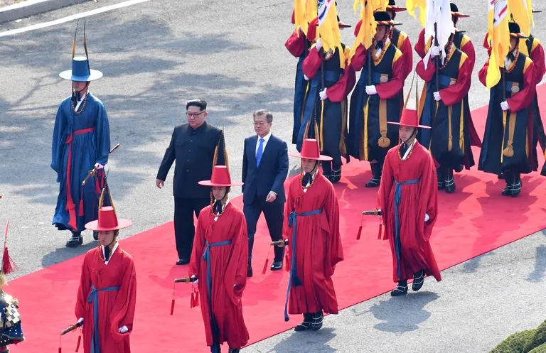 Põhja-Korea liider Kim Jong-un ja Lõuna-Korea president Moon Jae-in kohtusid kahe Korea vahelises demilitariseeritud tsoonis Panmunjomis