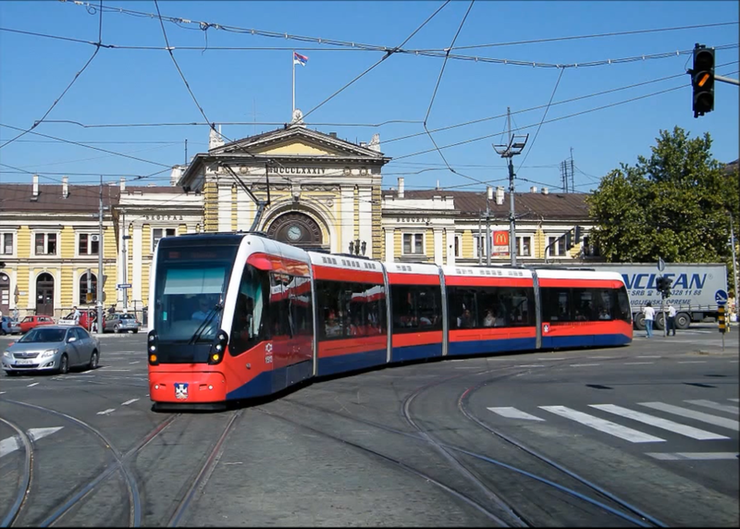 Belgradis sõitev CAFi tramm on tõenäoliselt välimuselt sarnane trammdeiga, mis hakkavad sõitma ka Tallinnas.